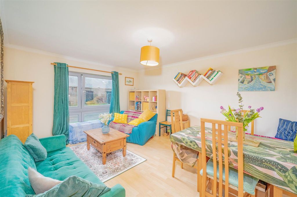 Property photo 3 of 13 56 South Victoria Dock Street-6.Jpg