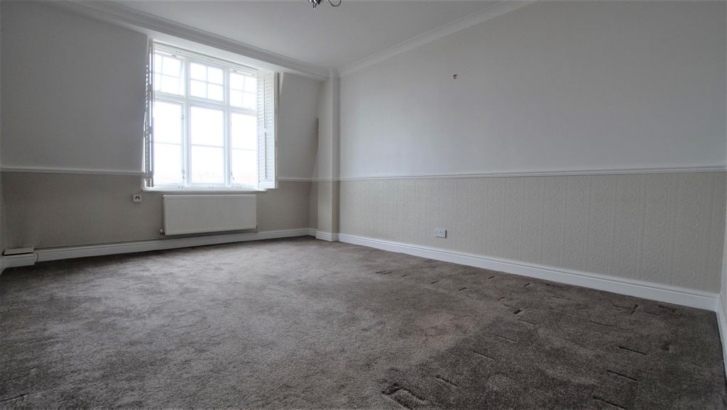 Property photo 2 of 5 Live.Jpg