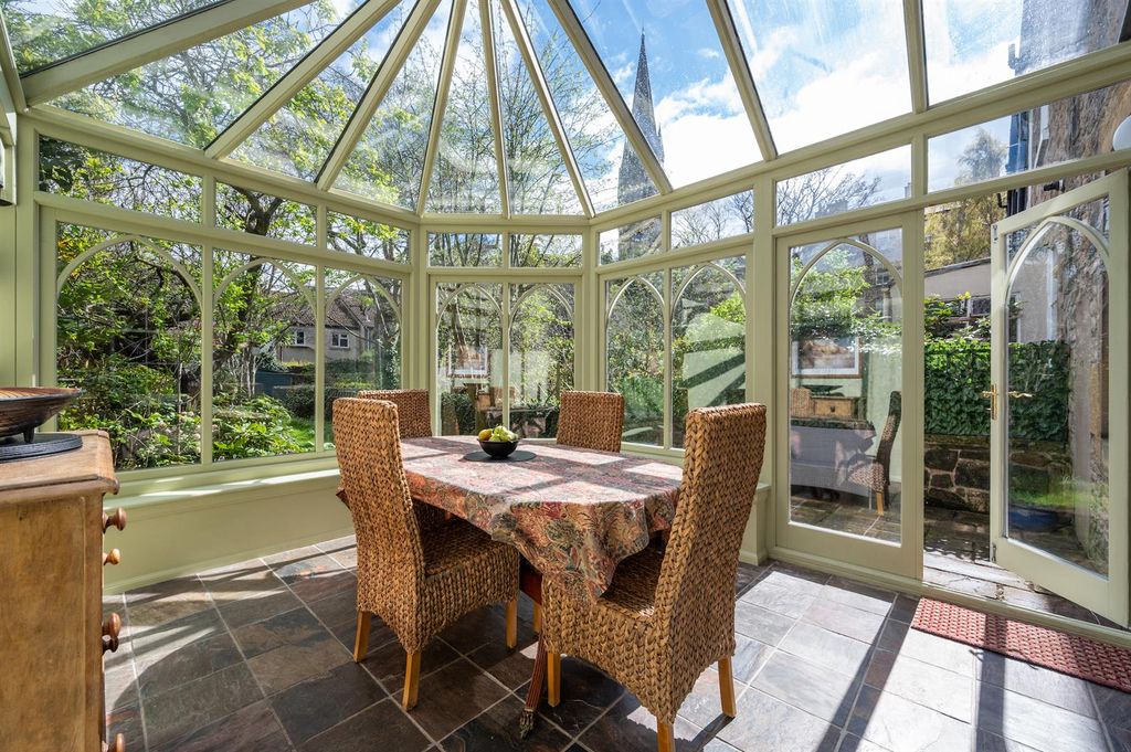 Property photo 2 of 28 Sunroom Conservatory