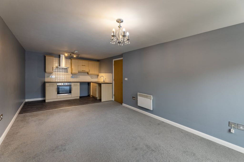 Property photo 2 of 9