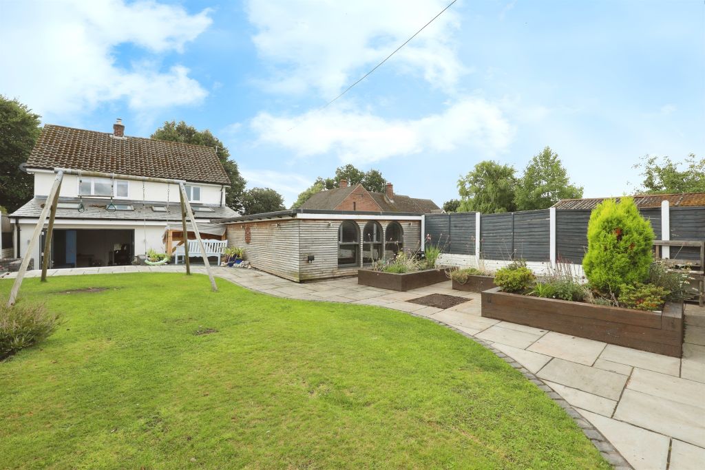 Property photo 3 of 17