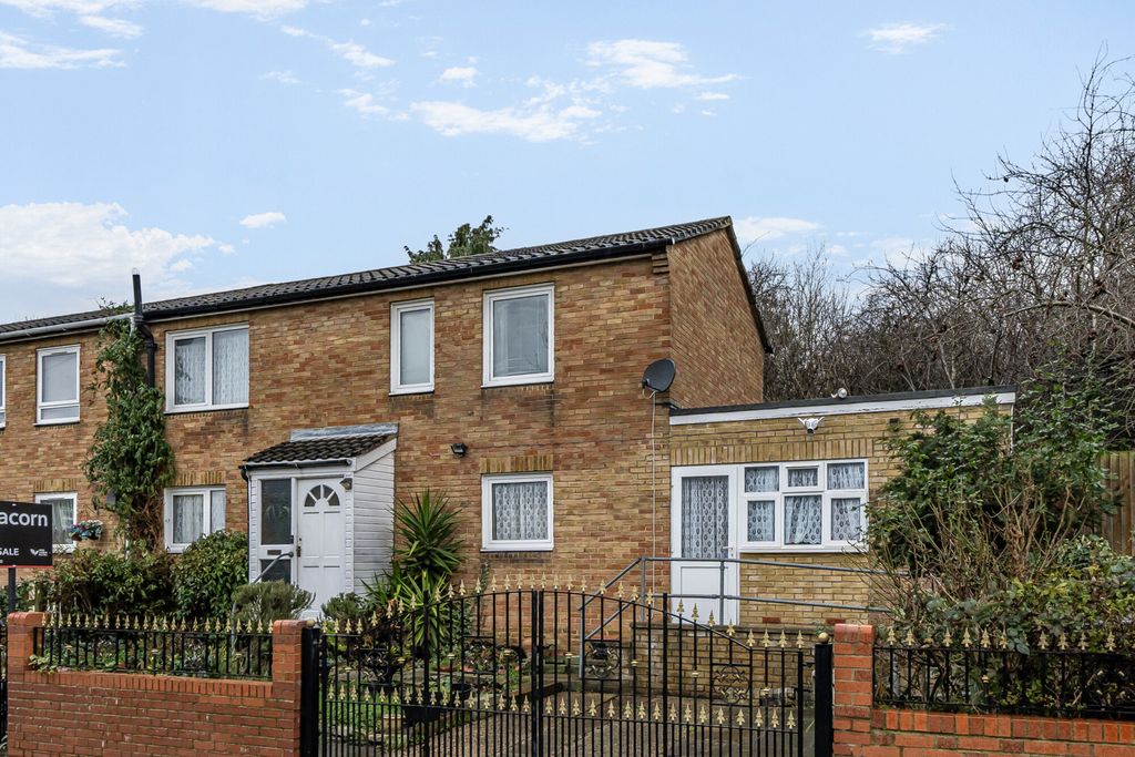 Property photo 1 of 17 External