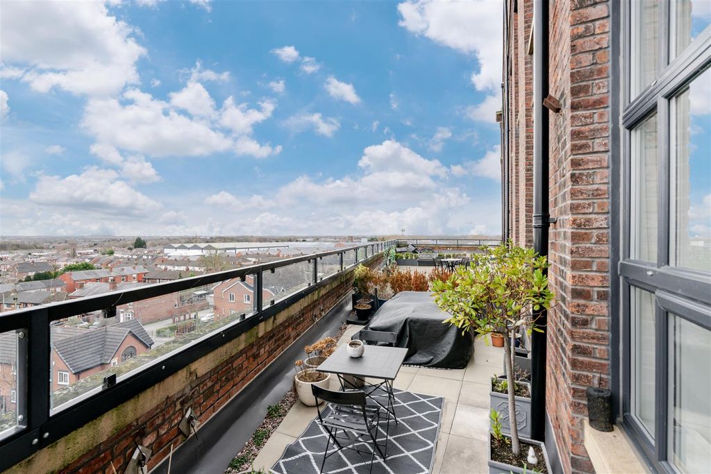 Property photo 2 of 41 Dsc03783 Copy.Jpg