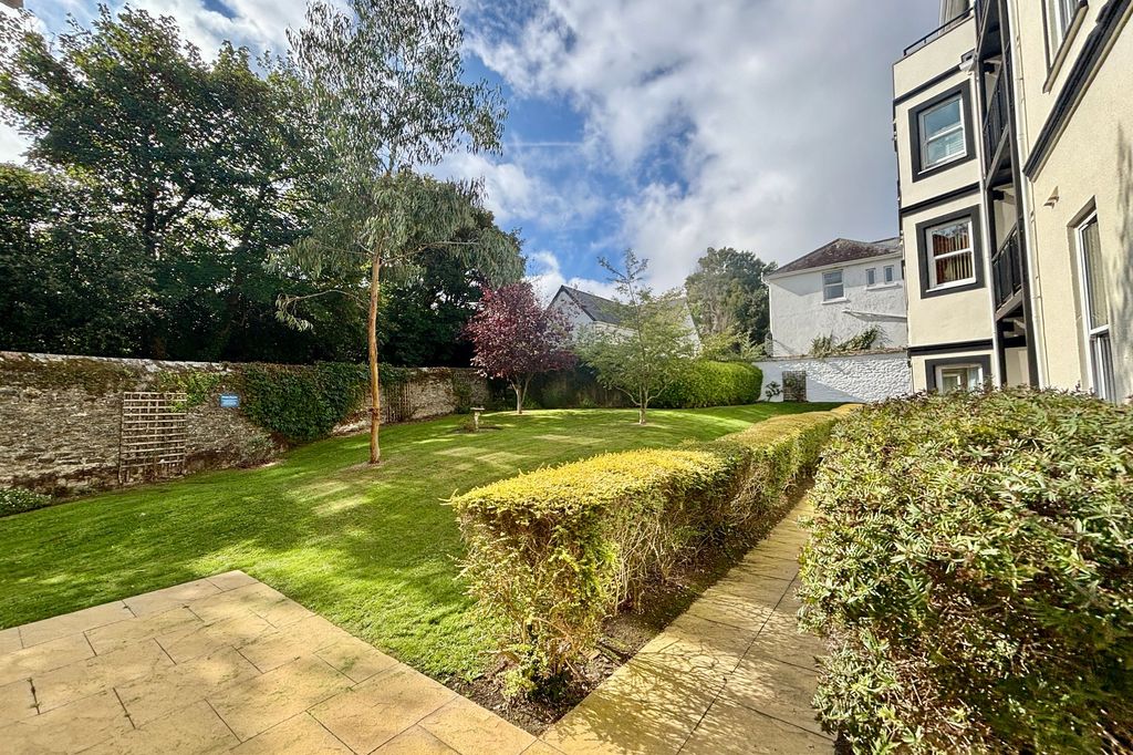 Property photo 3 of 22