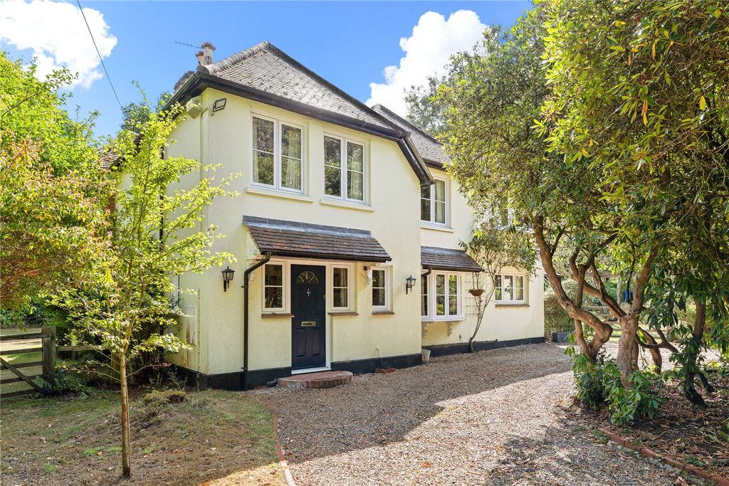 Property photo 2 of 22 Front Exterior