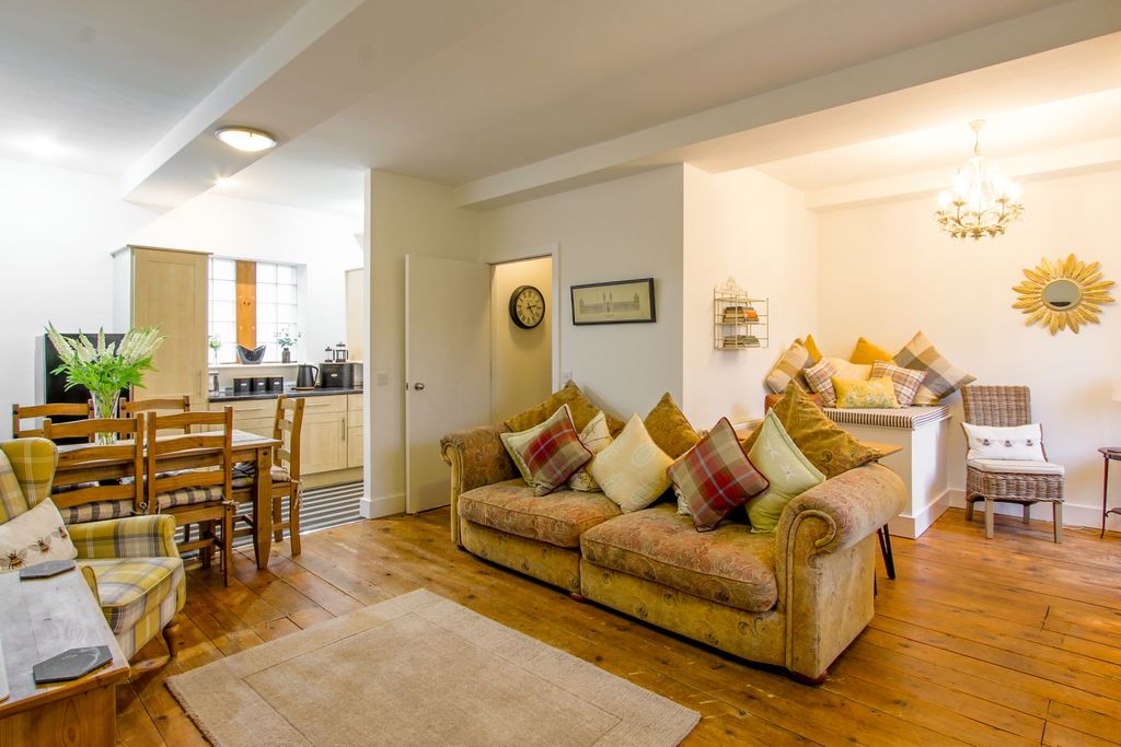 Property photo 2 of 14 Lounge Diner A