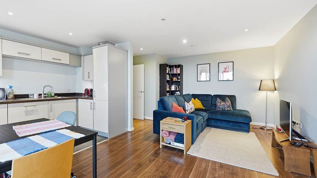 Property photo 3 of 18 Photo 2