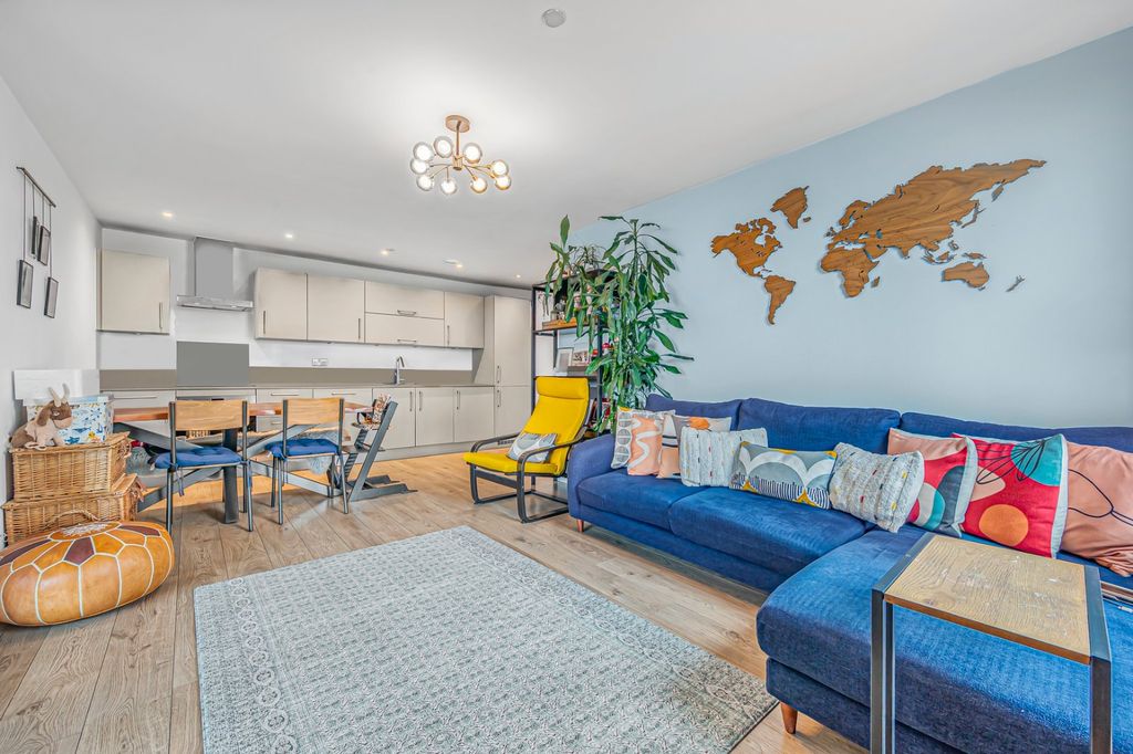 Property photo 2 of 14