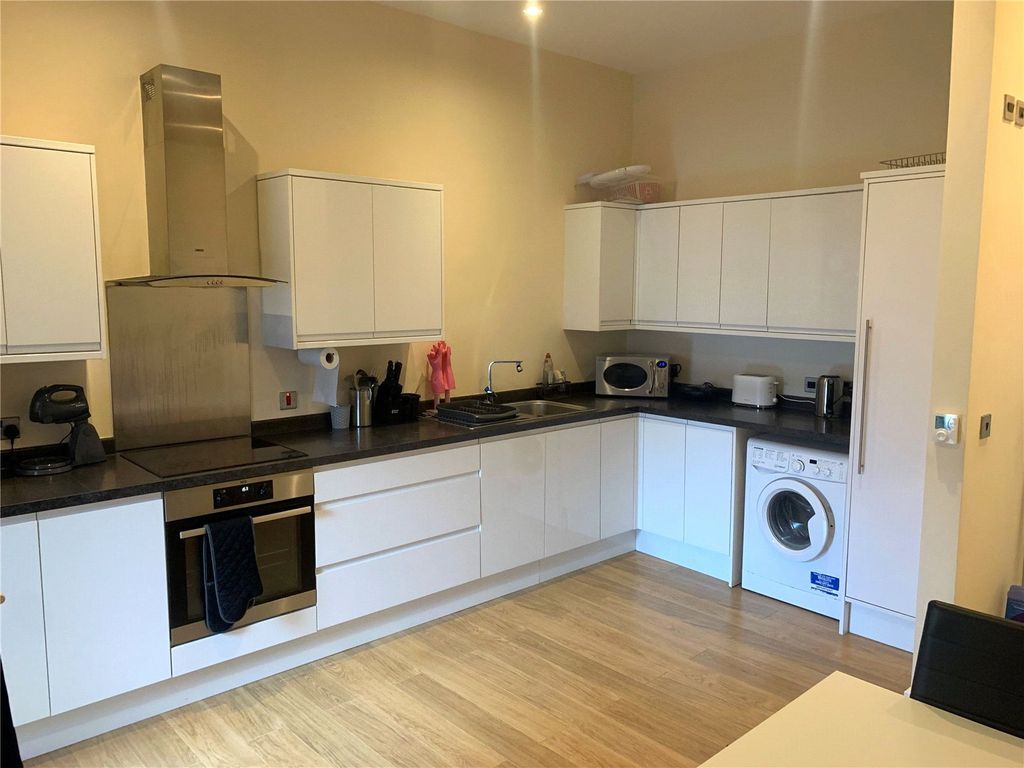 Property photo 2 of 9 Kitchen