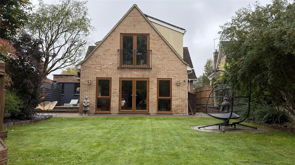 Property photo 3 of 33