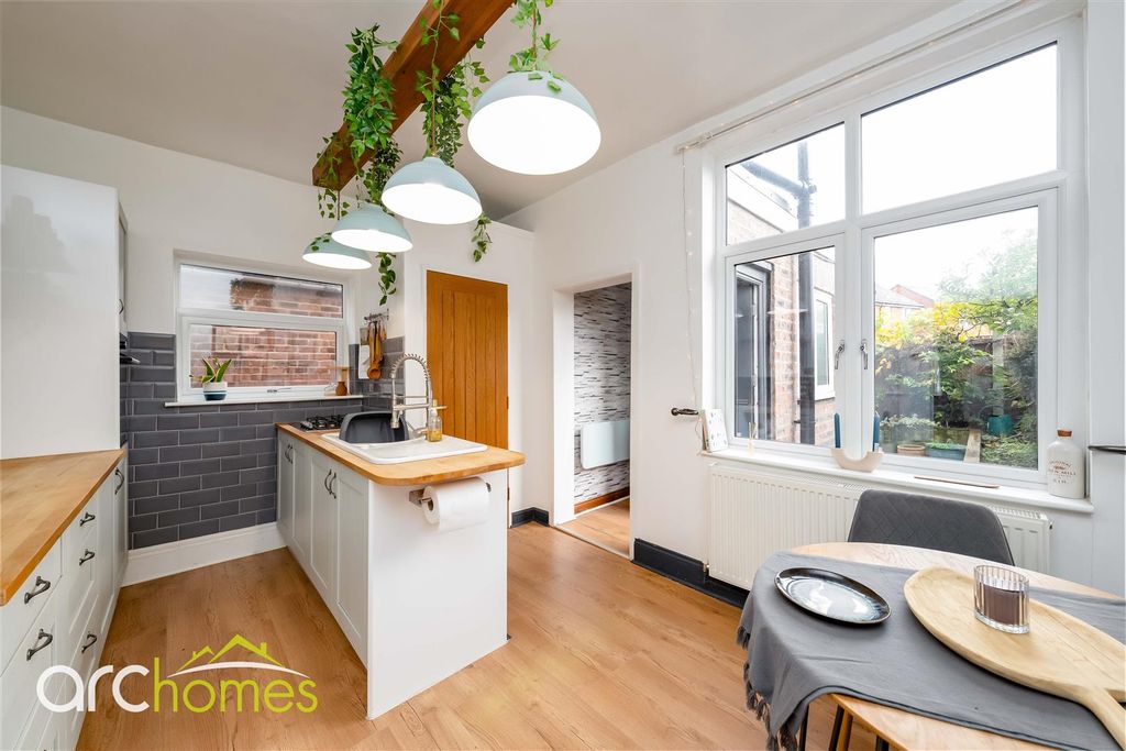 Property photo 3 of 29 Dsc03260-Edit.Jpg