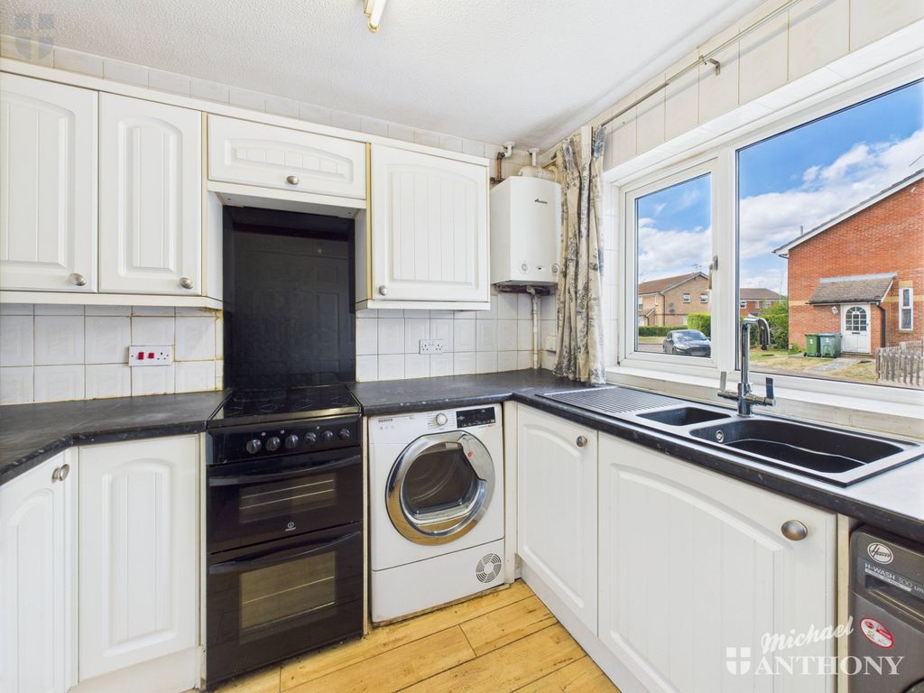 Property photo 3 of 12 Cam03852G0-Pr0354-Still008