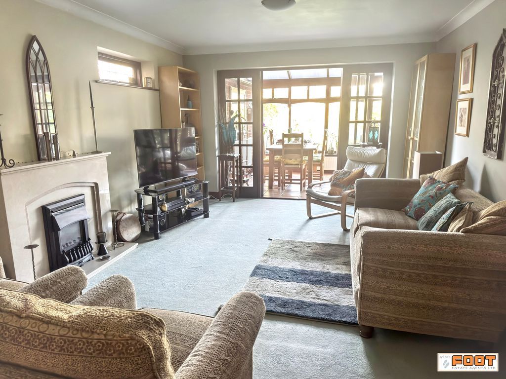 Property photo 2 of 19 Photo 12