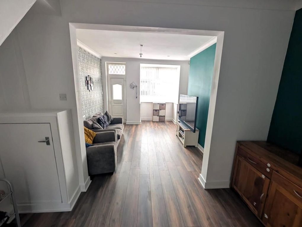 Property photo 2 of 9 Ph4E2Fbqr0Yi8I6Gfqqw8Q.Jpg