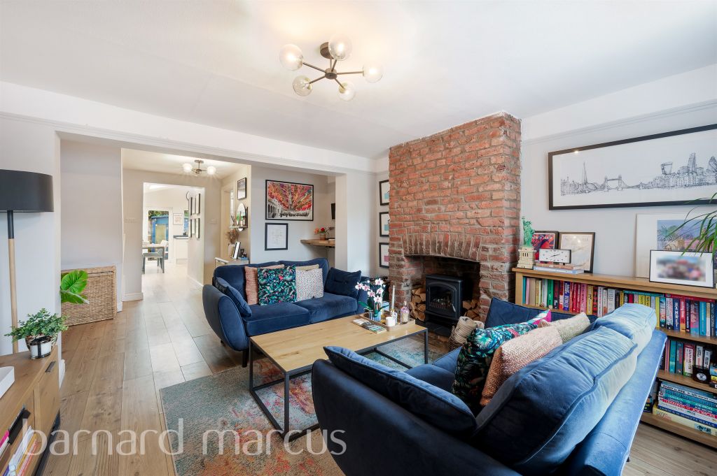 Property photo 2 of 12