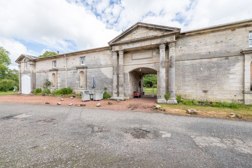 Property photo 1 of 58