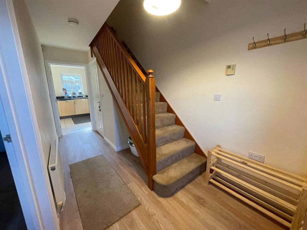 Property photo 2 of 12 81272Da4-d759-490B-A9E8-Adbc6d5B51cd.Jpg