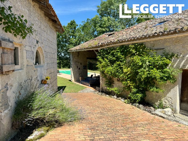 Property photo 2 of 10