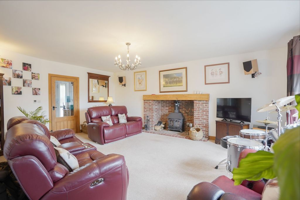 Property photo 3 of 22