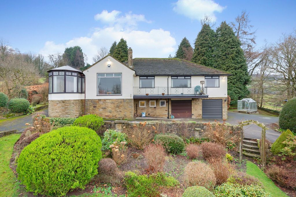 Property photo 2 of 32