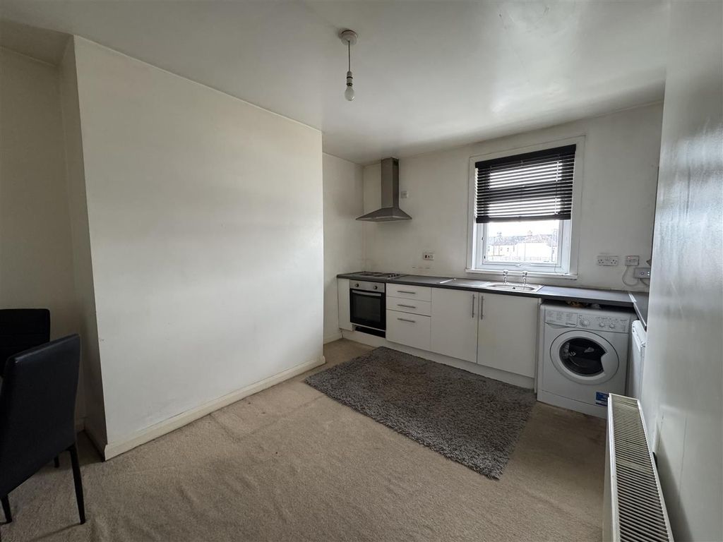 Property photo 3 of 11 Img_2698.Jpg