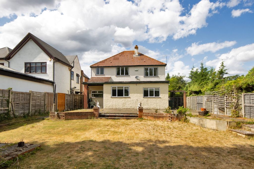 Property photo 3 of 32
