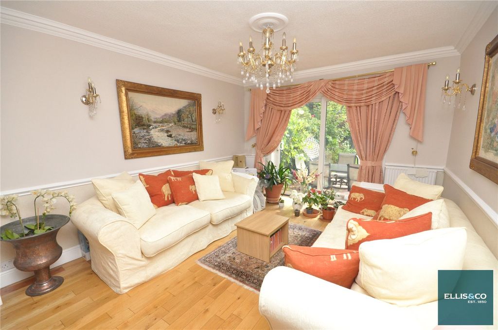 Property photo 2 of 16 Picture No. 03