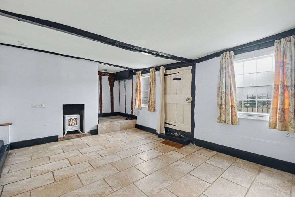 Property photo 2 of 11