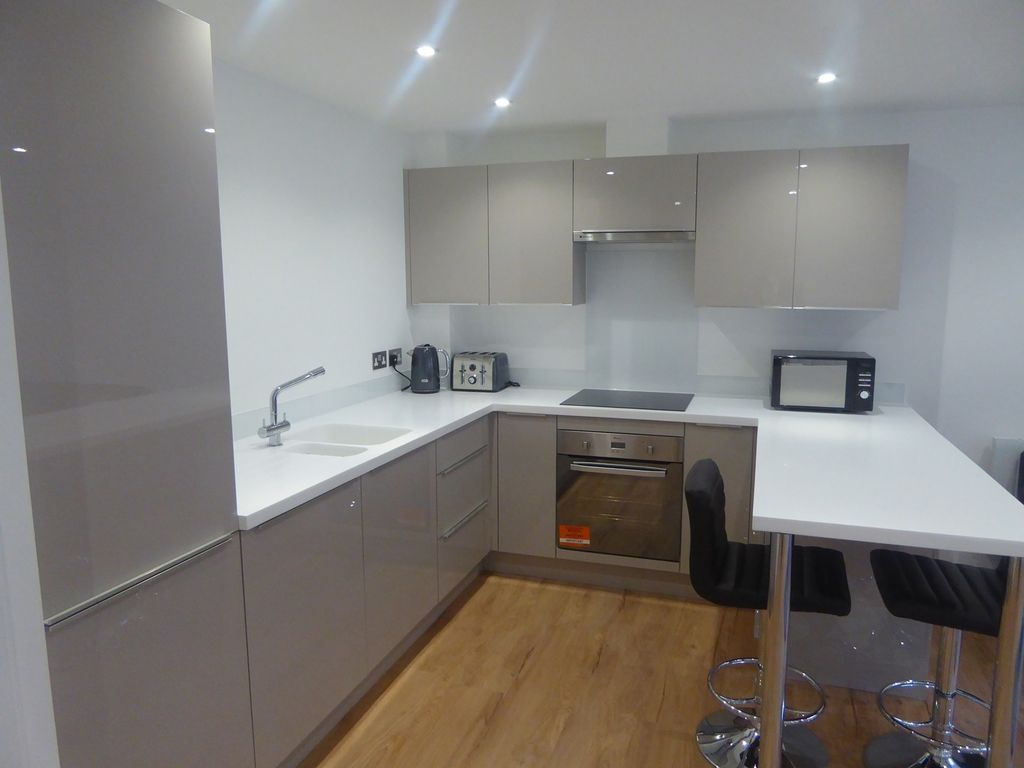 Property photo 3 of 5 Kitchen