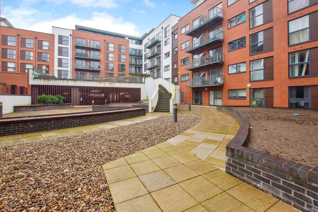 Property photo 1 of 17 Pbox-Img.Jpg