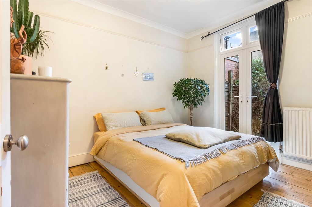 Property photo 3 of 14 Picture No. 15