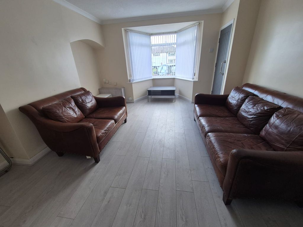 Property photo 2 of 10 Gallery