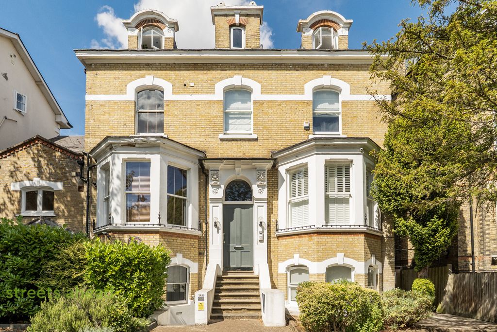 Property photo 1 of 13 9Fb144A4-Eff0-4Fa...