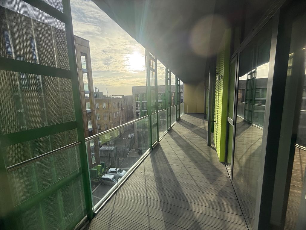 Property photo 2 of 9 Balcony