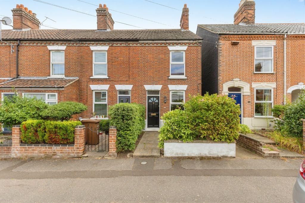 Property photo 1 of 17