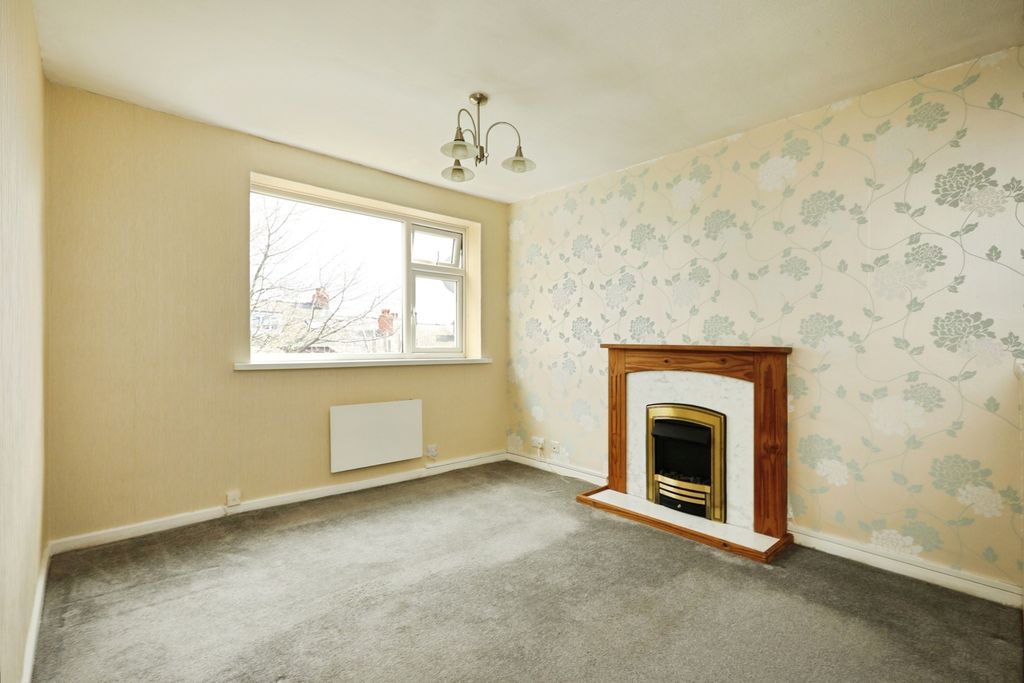 Property photo 2 of 17 Pbox-Img.Jpg