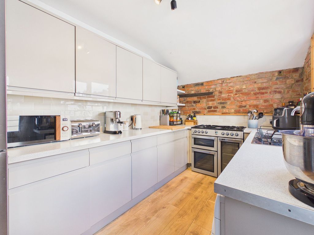 Property photo 2 of 13 Kitchen