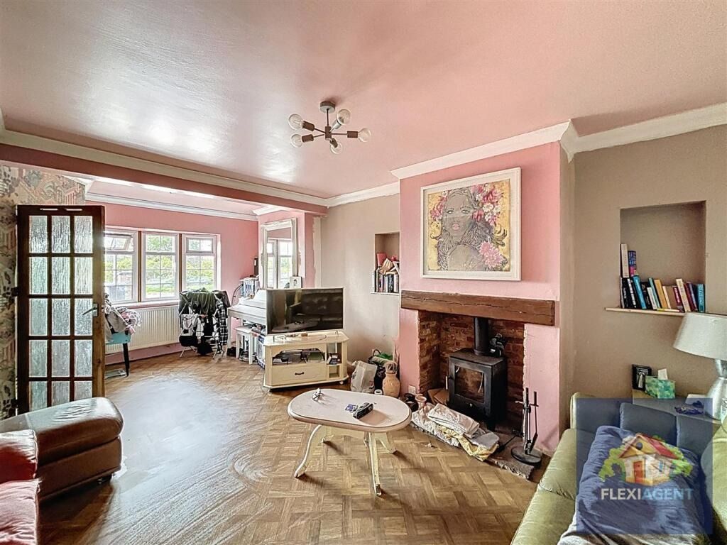 Property photo 2 of 30 4305142