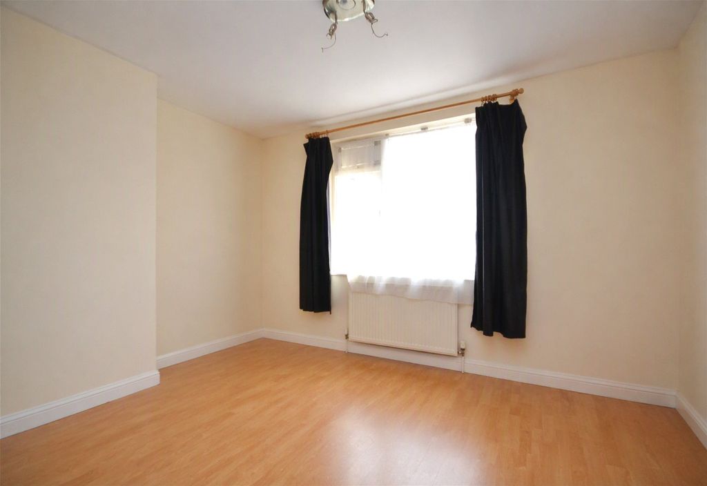 Property photo 3 of 6 Picture No. 14