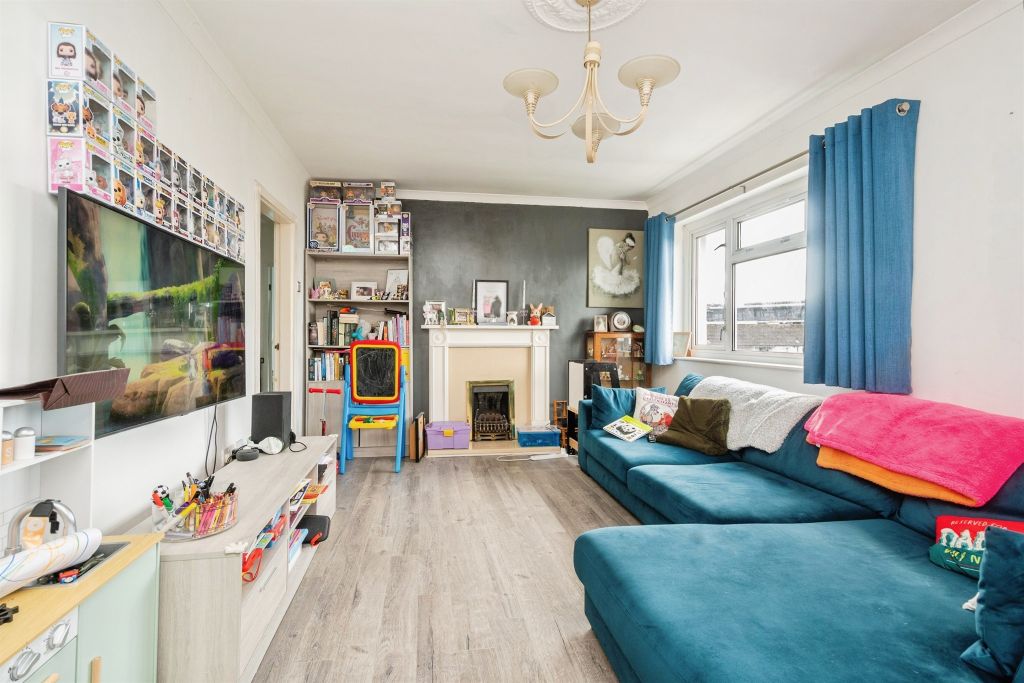Property photo 2 of 14