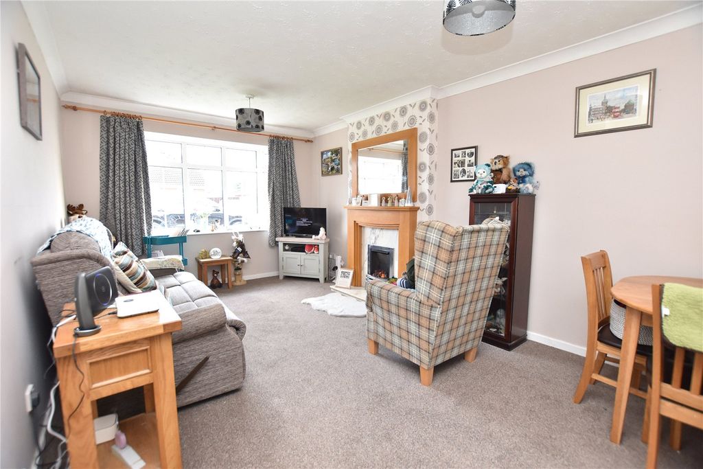 Property photo 2 of 13 Picture No. 10