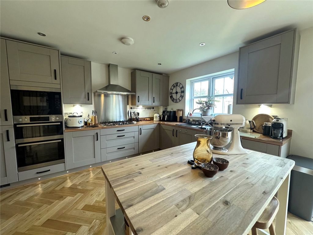 Property photo 3 of 13 Picture No. 06