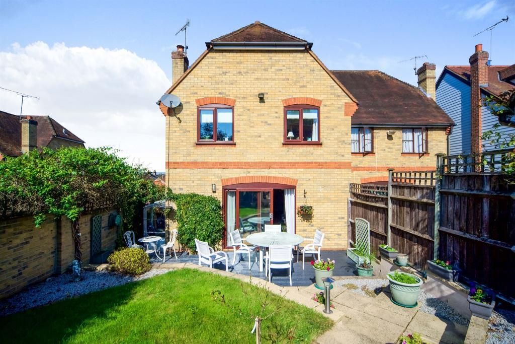 Property photo 2 of 17