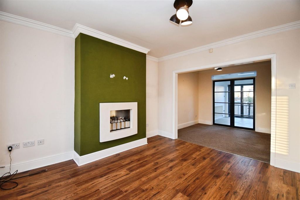 Property photo 2 of 14 5c761De1-U 20 283 29.Jpg