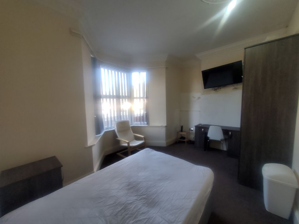 Property photo 1 of 3