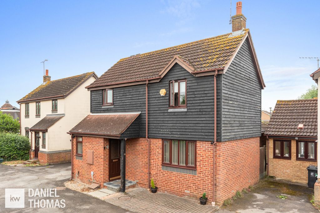 Property photo 1 of 24