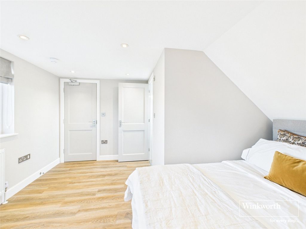 Property photo 3 of 13 Picture No. 14