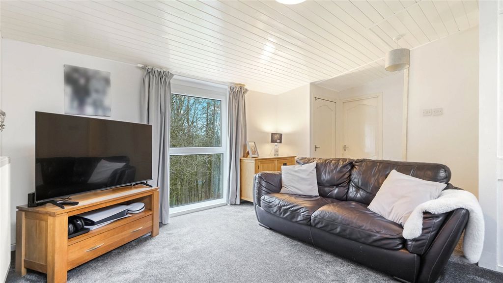 Property photo 3 of 19 Picture No. 12