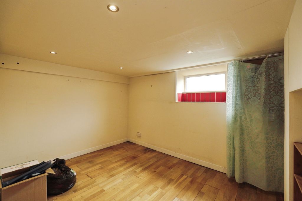 Property photo 2 of 13 Image