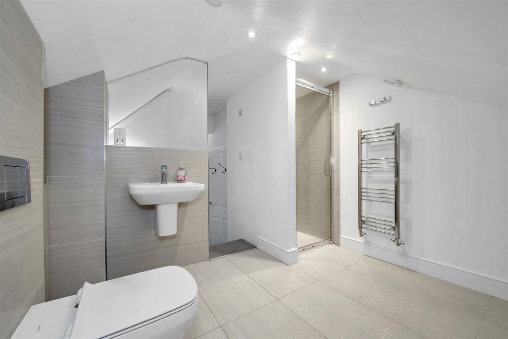Additional image 14 of 2 bed flat for saleSouthgate Street, Bury St. Edmunds IP33
